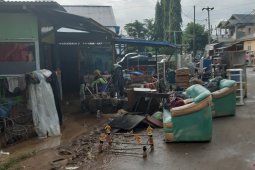 Pemprov Gorontalo turunkan tim bersihkan lokasi yang terdampak banjir