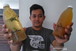 Pemuda Garut kembangkan usaha "infused water" di tengah COVID-19