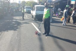 Di Denpasar, pengendara motor tewas tersangkut benang layangan