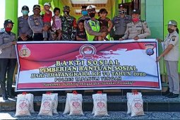 Sambut HUT Bhayangkara Polres Tapteng dan Kodim 0211/TT gelar bakti sosial