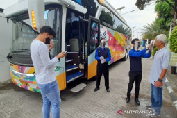 Pengusaha pariwisata Mata Trans luncurkan "Transbuck Bus cafe"