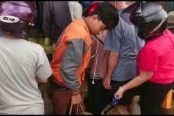 Warga berdesakkan antre berjam-jam untuk dapatkan Elpiji tiga kg