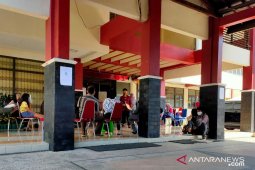 Tak bisa daftar PPDB Zonasi, orang tua siswa datangi Disdik Jatim