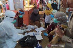 Tujuh pedagang Pasar Panorama reaktif tes cepat