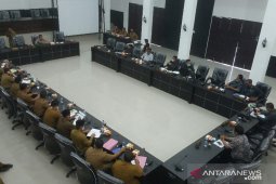 Data belum diserahkan oleh Pemkab, DPRD Labura kesal