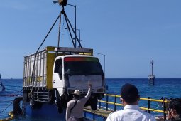 Semua kendaraan dievakuasi dari Kapal Dharma Rucitra III di Padangbai