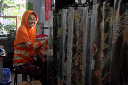 Perajin batik di Kota Kediri berkreasi di tengah pandemi COVID-19