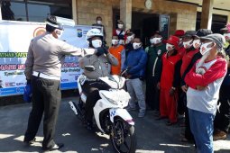 Di Kediri, polisi beri pelatihan berkendara aman komunitas sepeda