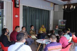 "Nongkrong bareng" PLN Kalbar tingkatkan silaturahim dengan wartawan