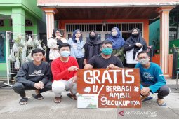 Gerakan Kemanusiaan Pelajar Samarinda Berbagi Sayuran Saat Pandemi COVID-19