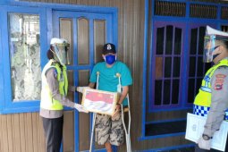 Polres Tabalong bantu sembako bagi korban lakalantas