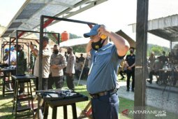 Gubernur Babel ikuti lomba menembak dalam rangka HUT Bhayangkara ke-74