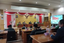 Ketua DPRD ambil sumpah anggota dewan PAW