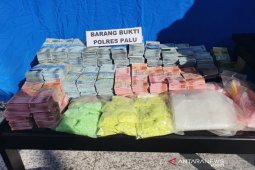 Polisi sita uang Rp800 juta dari terduga pelaku narkoba di Kota Palu