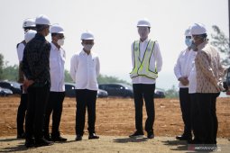Presiden kunjungi lokasi panen padi di Jabar
