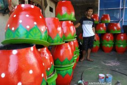 Endri Handoko sulap ban bekas menjadi barang bernilai jual tinggi