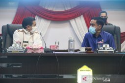 Wali Kota Banjarmasin sampaikan pengatar Raperda PPAPBD