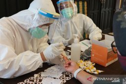 Panitia dan pengawas UTBK Universitas Brawijaya Malang jalani rapid test