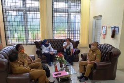 Tim Stasiun Geofisika Deli Serdang survei pemasangan digital Accelograph di Tapsel