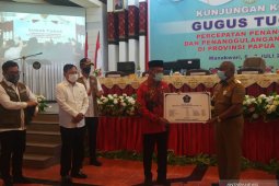 Menko PMK ajak masyarakat menikmati protokol kesehatan