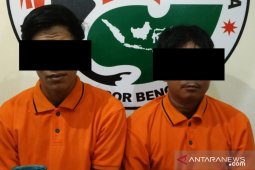 Polres Bengkayang ringkus dua pemakai narkoba di Karimunting