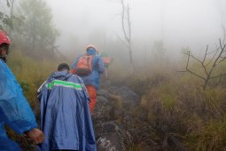 Basarnas cari dua pendaki Gunung Agung tersesat