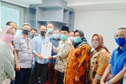 DPRD Kalsel tunaikan janji perjuangkan guru honorer