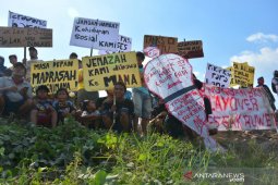 Tolak jalan layang perlintasan sebidang di Mojokerto