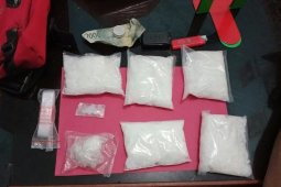 Gerebek rumah, polisi temukan tas berisi sabu-sabu di Aceh Utara