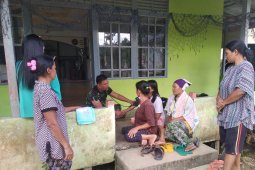 Satgas TMMD adakan pemeriksaan kesehatan masyarakat