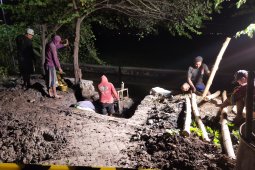 Warga Kalidawir Sidoarjo dikejutkan kebocoran pipa gas