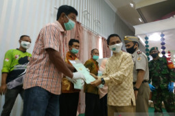 Warga di Kabupaten Gorontalo terima 2.010 sertifikat tanah
