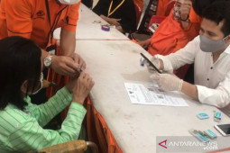 Saat Wagub Jatim layani BST