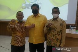 Pilkada HST: Saban-Habib resmi terima SK Golkar dari Airlangga Hartarto