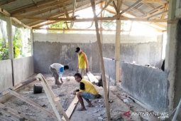 Ponpes Daarul Mizan Bogor "sulap" bekas kandang sapi jadi ruang belajar terbuka