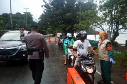 Personil Brimob Polda Maluku kembali disiagakan di Pos Pantau PSBB
