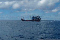 Leak develops in Indonesia's 26 crew-carrying vessel in Indian Ocean