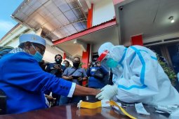 Gugus Tugas lakukan rapid test peserta unjuk rasa di DPRD Kota Kediri