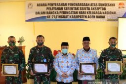 Bupati Aceh Barat raih penghargaan akseptor KB terbaik Aceh