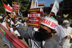Protokol kesehatan saat unjuk rasa