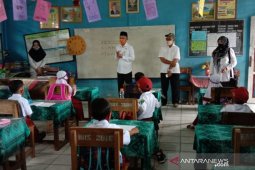 Wabup HST lakukan monitoring di tahun ajaran baru masuk sekolah