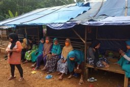 Pumpunan - Warga pengungsi  di Lebak dambakan hunian tetap