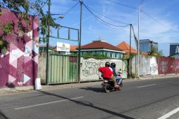 Kasus mangkraknya apartemen The Frontage perburuk citra industri properti di Surabaya