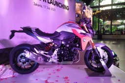 BMW F 900 R ramaikan pasar naked bike di Indonesia