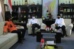 Menko Muhadjir Effendy bahas pengadaan alat tes PCR oleh daerah