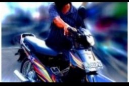 Sebelum diamankan Polsek Dolok Merawan, pelaku curanmor dihajar massa