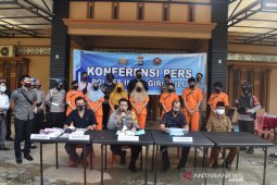 Seorang ibu, anak dan menantu di Indragiri Hulu Riau "kompak" bisnis narkoba