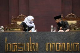 Gubernur Khofifah: Pembatasan kegiatan masyarakat diatur melalui perda