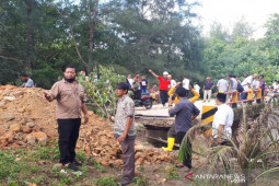Banjir Natal surut pengungsi pulang ke rumah