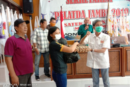 Pengurus KONI Jambi sisihkan honor untuk bantu  atlet dan pelatih